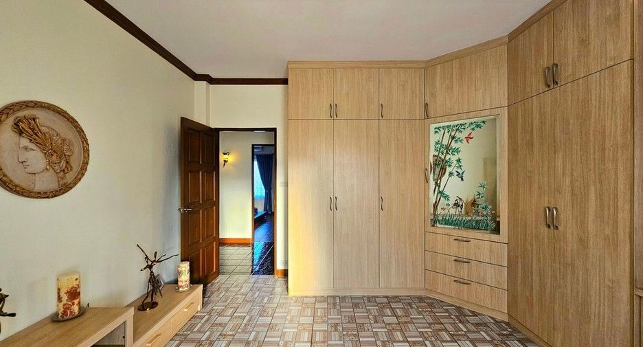 For sale 3 bedrooms villa in Cha Am, Phetchaburi