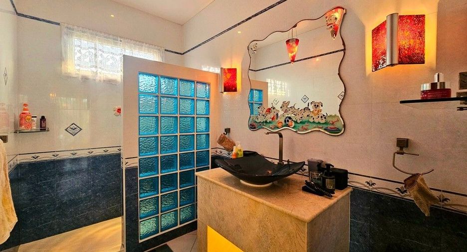 For sale 3 bedrooms villa in Cha Am, Phetchaburi
