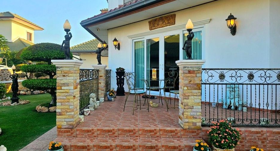 For sale 3 bedrooms villa in Cha Am, Phetchaburi