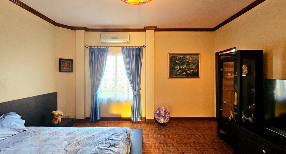 For sale 3 bedrooms villa in Cha Am, Phetchaburi