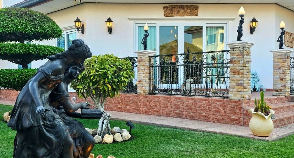 For sale 3 bedrooms villa in Cha Am, Phetchaburi