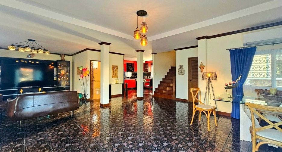 For sale 3 bedrooms villa in Cha Am, Phetchaburi