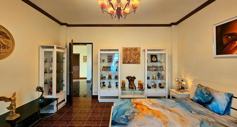 For sale 3 bedrooms villa in Cha Am, Phetchaburi