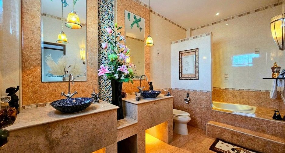 For sale 3 bedrooms villa in Cha Am, Phetchaburi