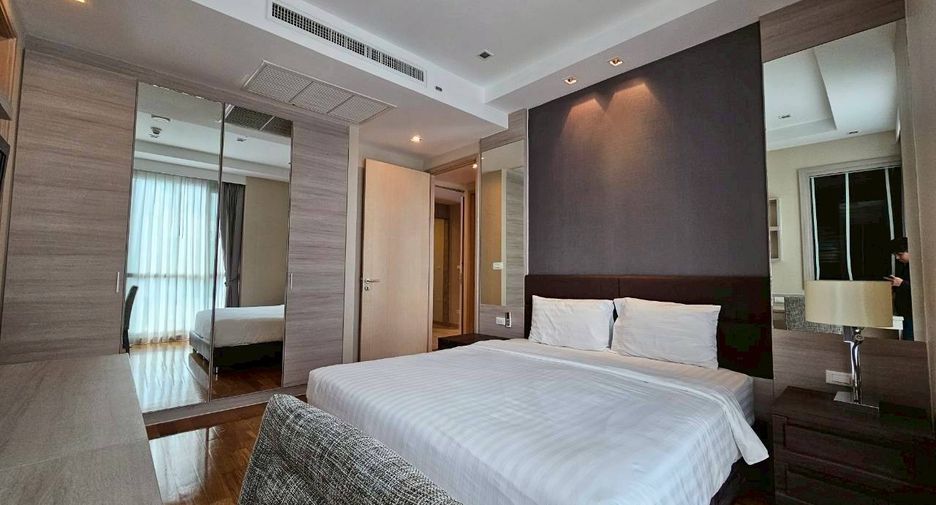 For rent 3 bedrooms condo in Watthana, Bangkok