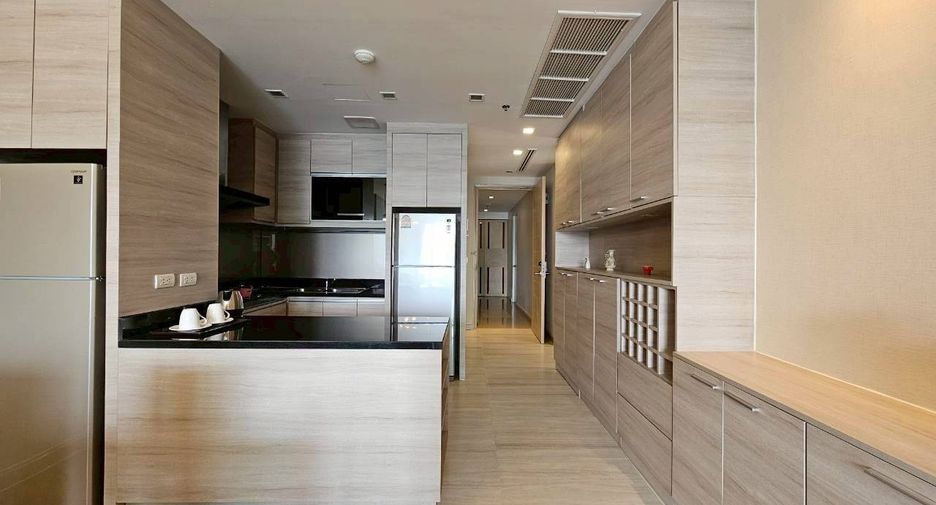 For rent 3 bedrooms condo in Watthana, Bangkok