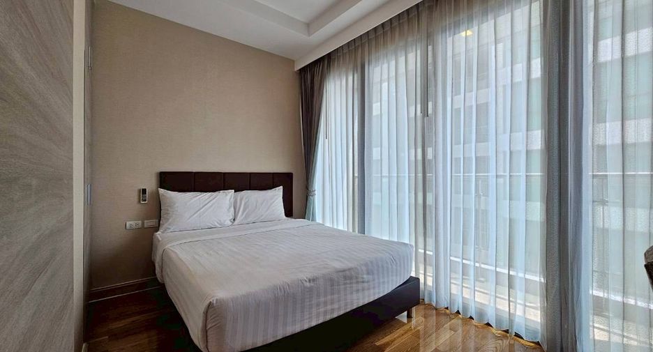For rent 3 bedrooms condo in Watthana, Bangkok