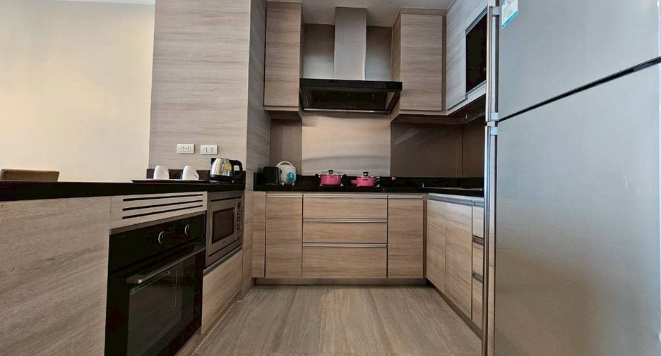 For rent 3 bedrooms condo in Watthana, Bangkok