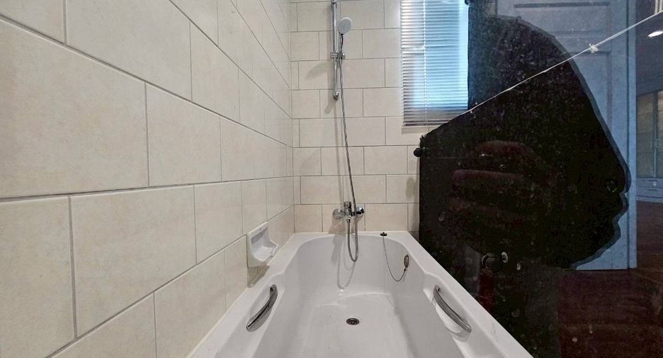 For rent 3 ベッドルーム condo in Khlong Toei, Bangkok