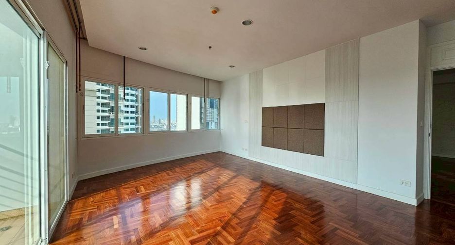 For rent 3 ベッドルーム condo in Khlong Toei, Bangkok