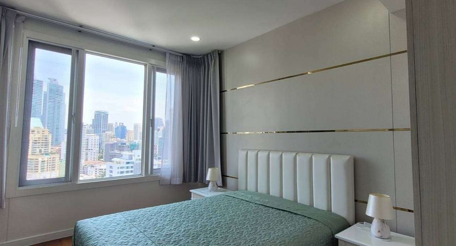For rent 3 bedrooms condo in Khlong Toei, Bangkok