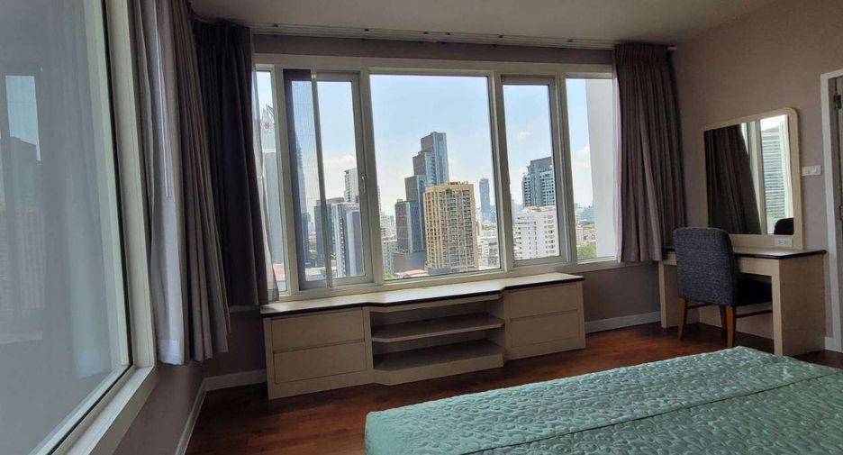 For rent 3 bedrooms condo in Khlong Toei, Bangkok