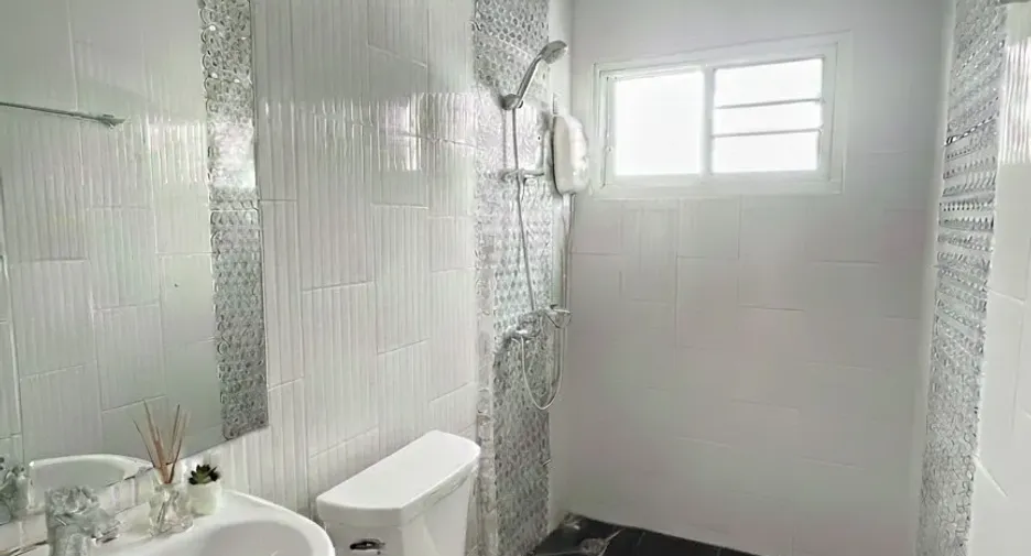 For sale and for rent 3 bedrooms house in San Kamphaeng, Chiang Mai