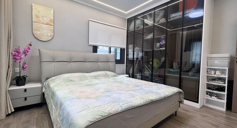 For sale 4 bedrooms house in Bang Lamung, Chonburi