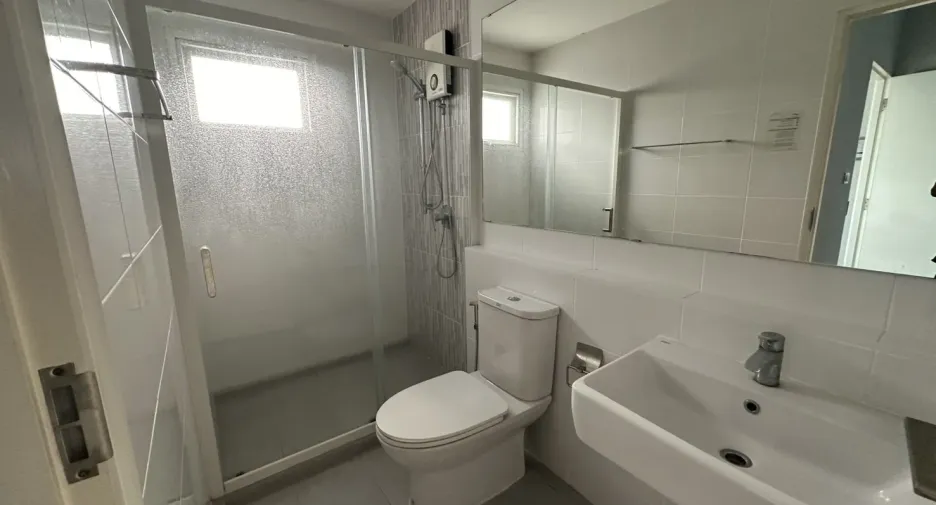 Haus zum Kauf mit 3 Zimmer in Phutthamonthon, Nakhon Pathom
