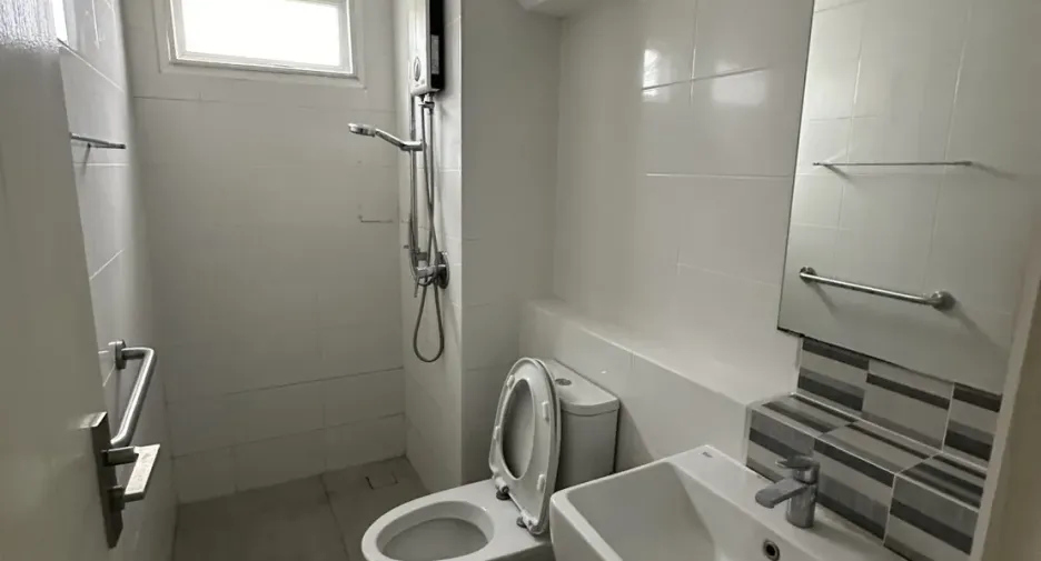 Haus zum Kauf mit 3 Zimmer in Phutthamonthon, Nakhon Pathom