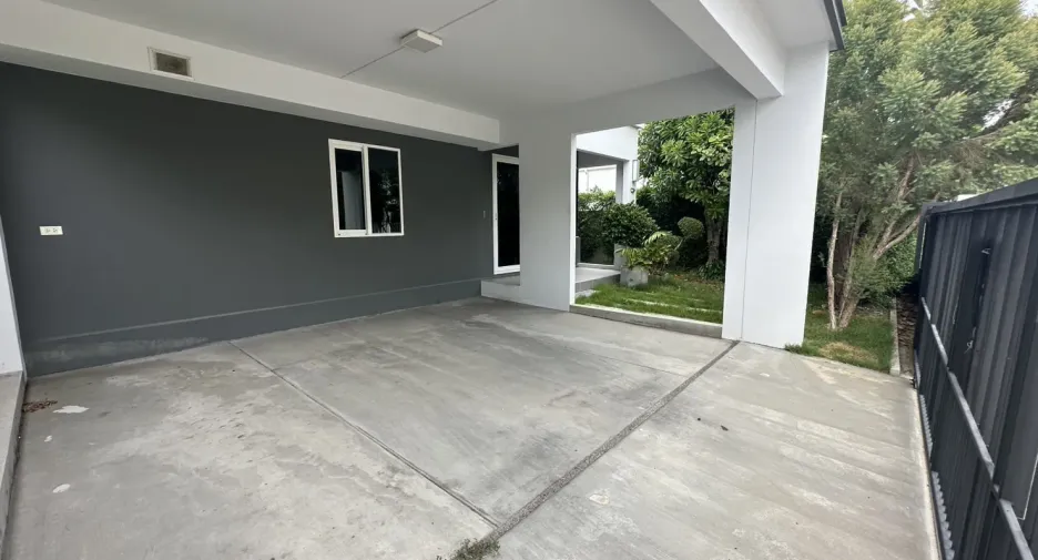 Haus zum Kauf mit 3 Zimmer in Phutthamonthon, Nakhon Pathom