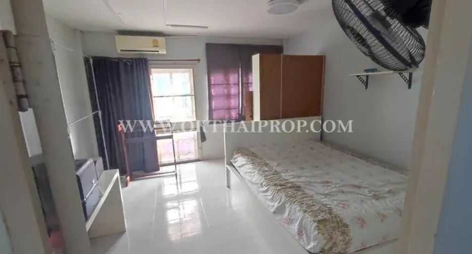 Casa adosada en venta de 2 habitaciones en Bang Yai, Nonthaburi