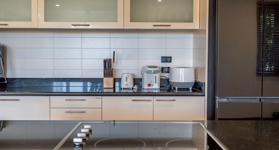 For sale and for rent 4 bedrooms house in Thalang, Phuket