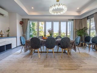 Casa en venta y en alquiler de 4 habitaciones en Thalang, Phuket