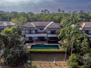 Casa en venta y en alquiler de 4 habitaciones en Thalang, Phuket