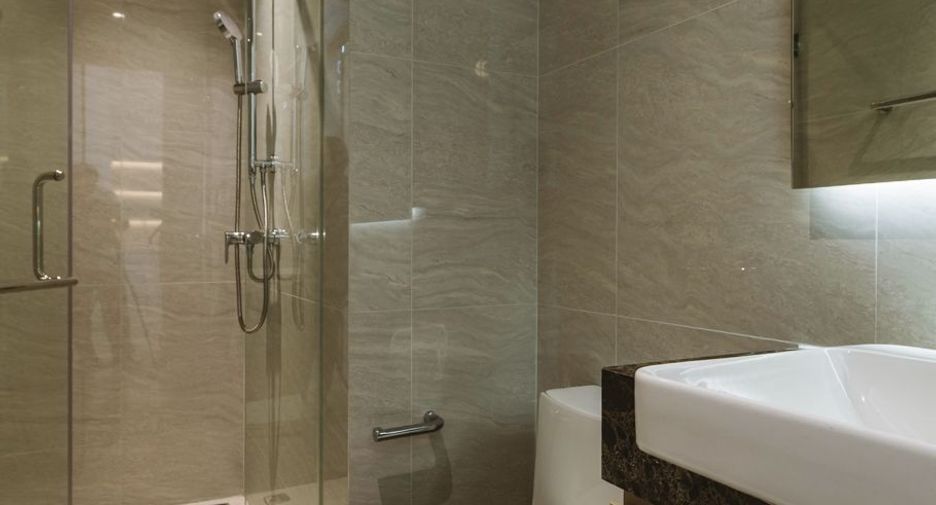 For rent 2 bedrooms condo in Watthana, Bangkok