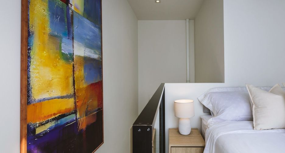 For rent 2 bedrooms condo in Watthana, Bangkok