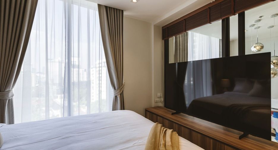 For rent 2 bedrooms condo in Watthana, Bangkok