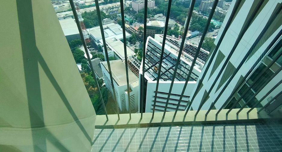 Condo en alquiler de 1 habitaciones en Huai Khwang, Bangkok