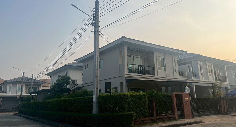 For rent 3 bedrooms house in Suan Luang, Bangkok