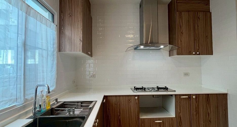 For rent 3 bedrooms house in Suan Luang, Bangkok