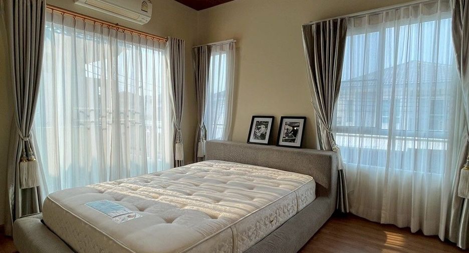 For rent 3 bedrooms house in Suan Luang, Bangkok