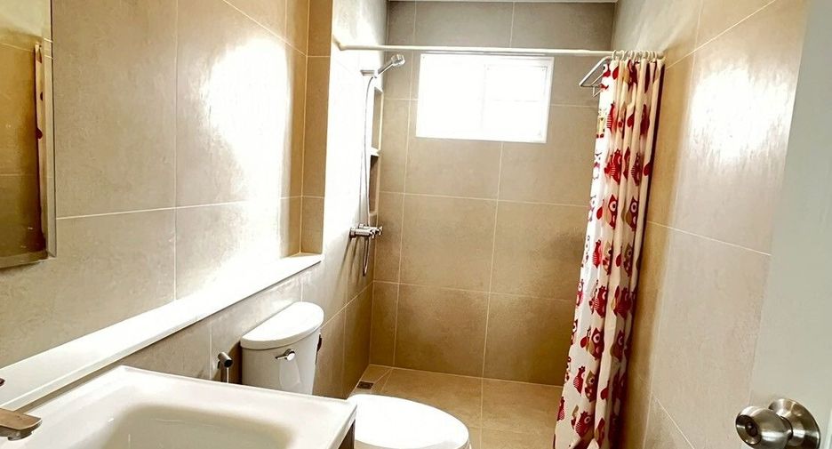 For rent 3 bedrooms house in Suan Luang, Bangkok