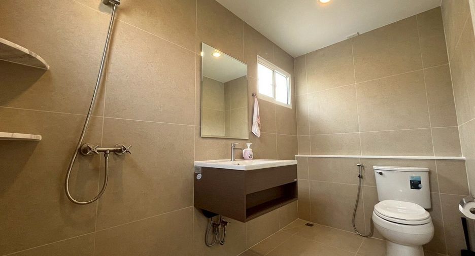 For rent 3 bedrooms house in Suan Luang, Bangkok