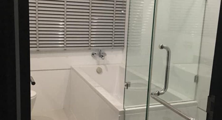 Condo en alquiler de 2 habitaciones en Watthana, Bangkok