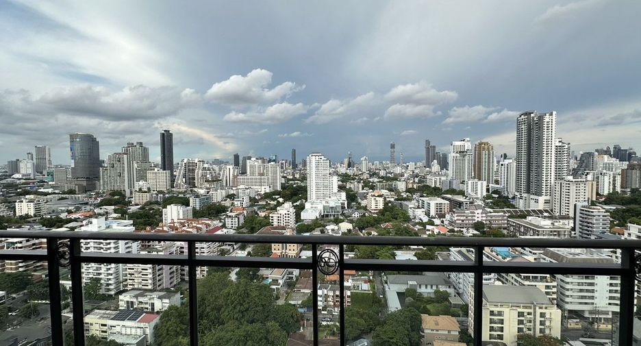 For rent 2 bedrooms condo in Watthana, Bangkok