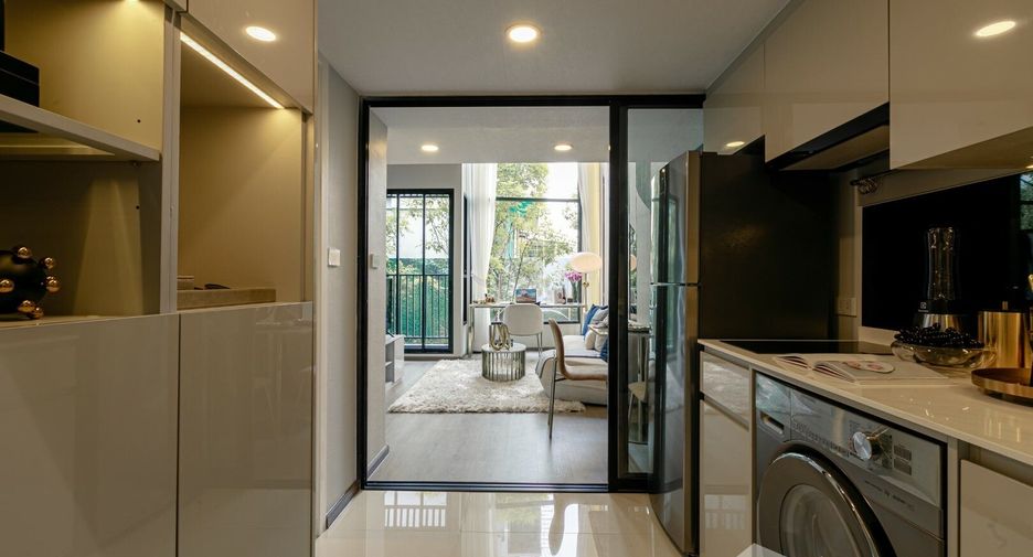 For sale 1 bed condo in Huai Khwang, Bangkok
