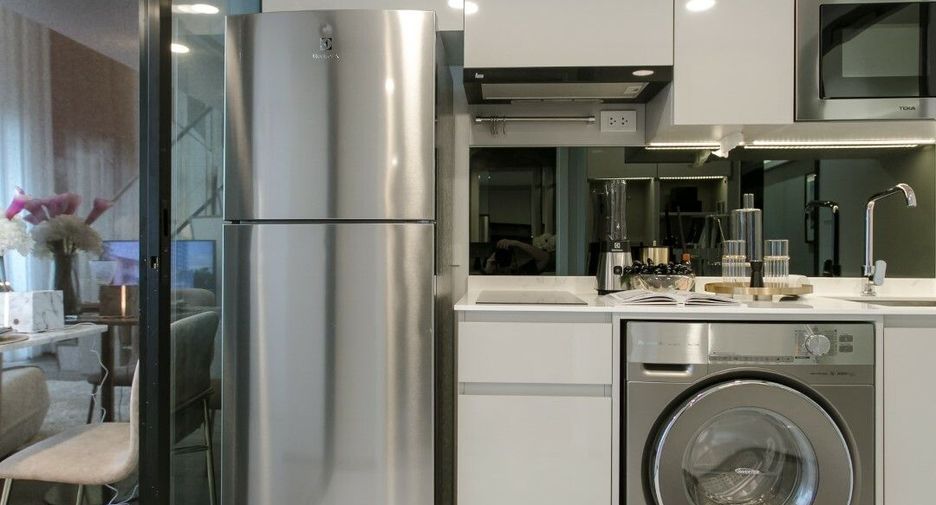 For sale 1 bed condo in Huai Khwang, Bangkok