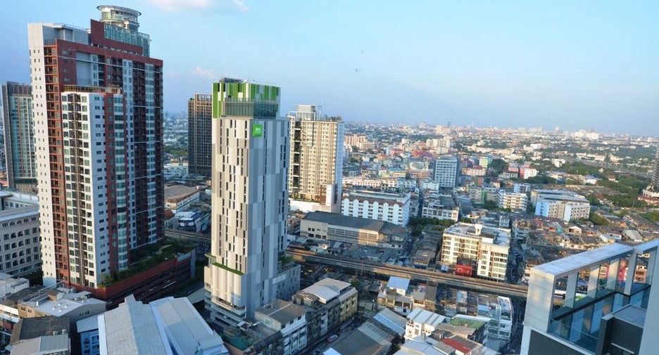 For sale 1 bed condo in Khlong Toei, Bangkok