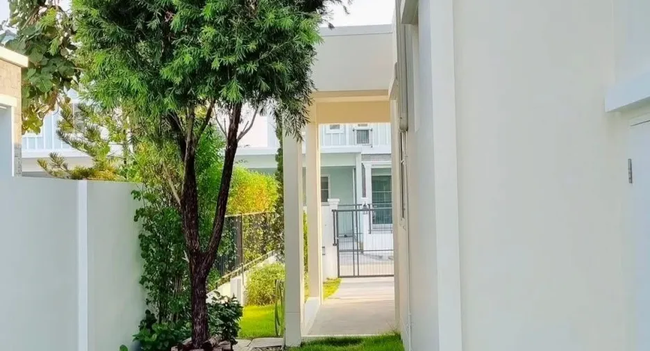 For sale and for rent 3 bedrooms house in Bang Phli, Samut Prakan