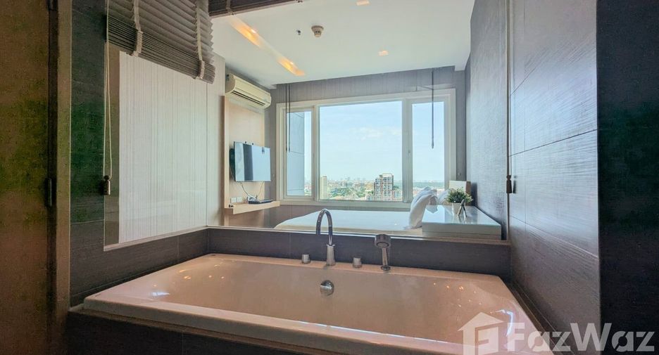 For sale 2 ベッドルーム condo in Khlong Toei, Bangkok