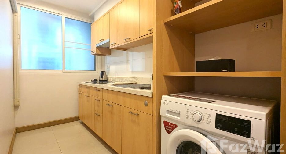 For rent 2 bedrooms condo in Watthana, Bangkok