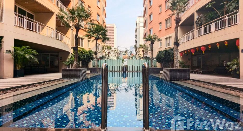 For rent 2 bedrooms condo in Watthana, Bangkok