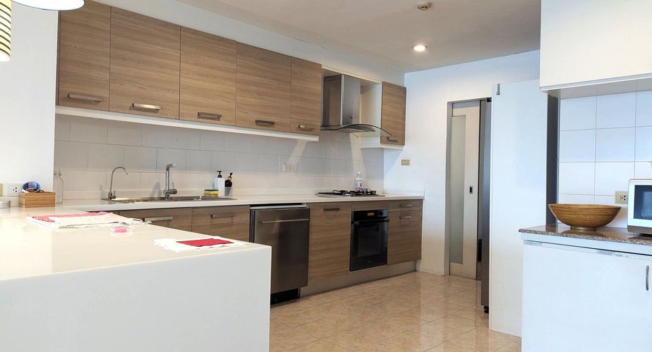 Wohnung zur Miete mit 3 Zimmer in Watthana, Bangkok