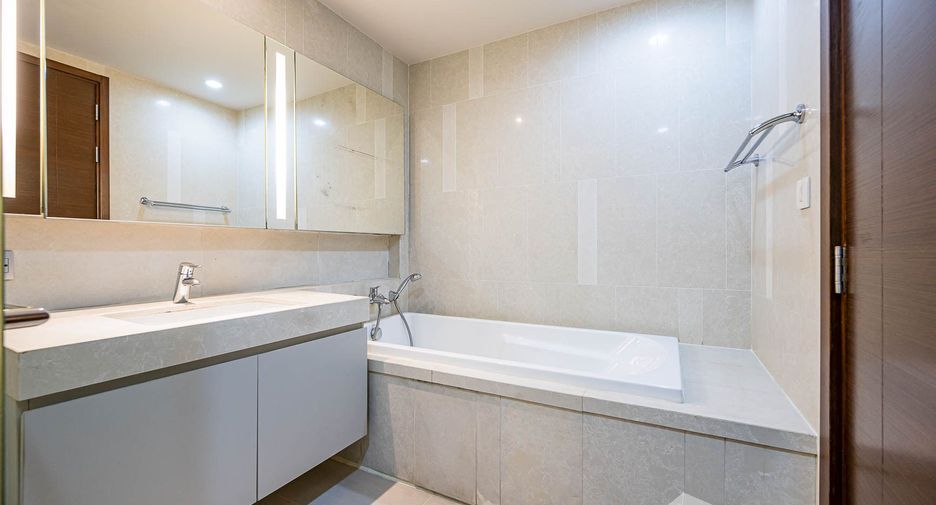 For sale and for rent 1 bed condo in Watthana, Bangkok