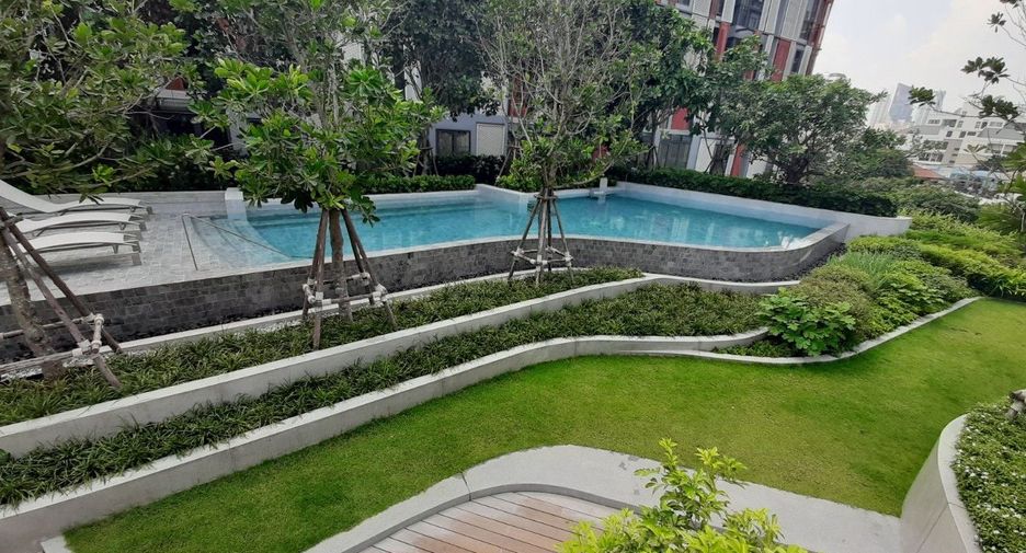 For sale 2 bedrooms condo in Watthana, Bangkok