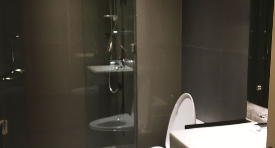 Condo en alquiler de 2 habitaciones en Khlong Toei, Bangkok