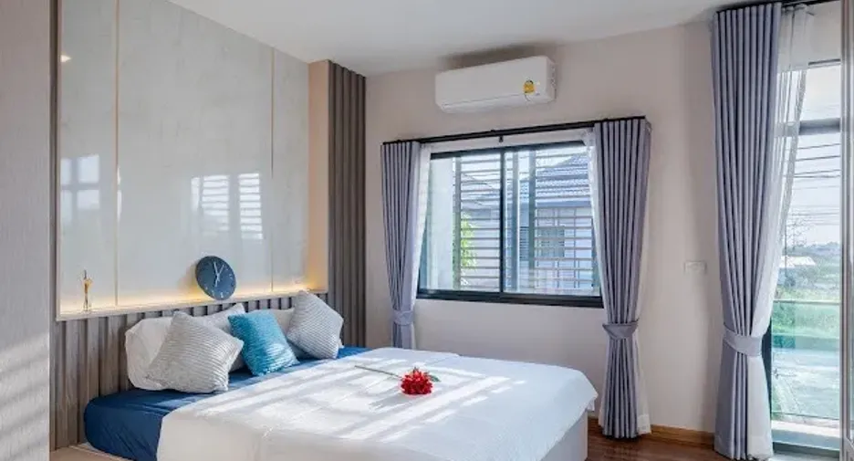 For sale 4 bedrooms house in Nong Chok, Bangkok