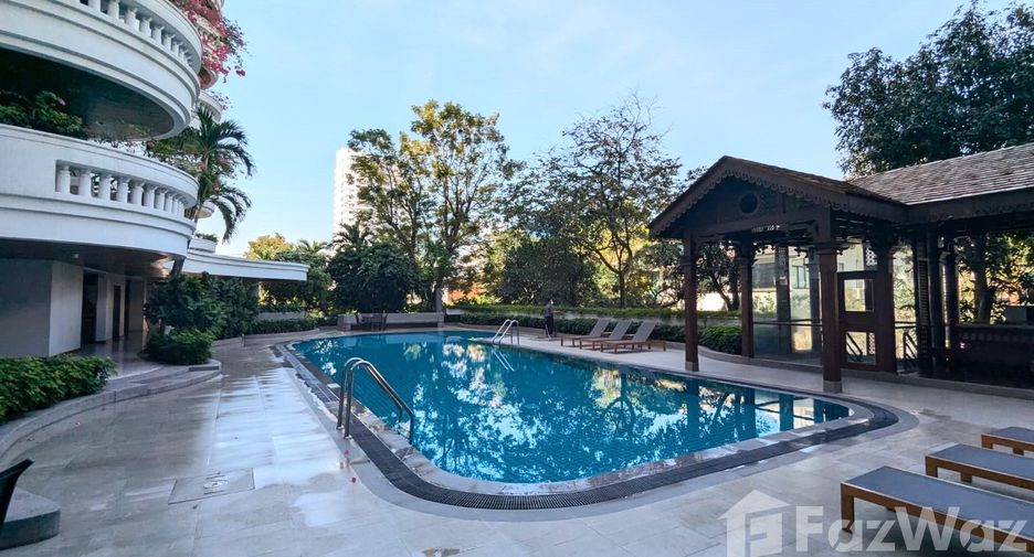 Condo en alquiler de 3 habitaciones en Sathon, Bangkok