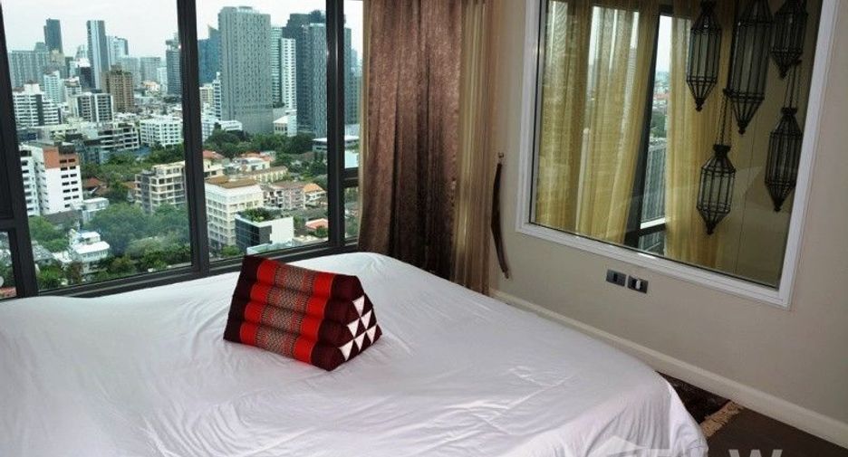 For rent 2 bedrooms condo in Khlong Toei, Bangkok